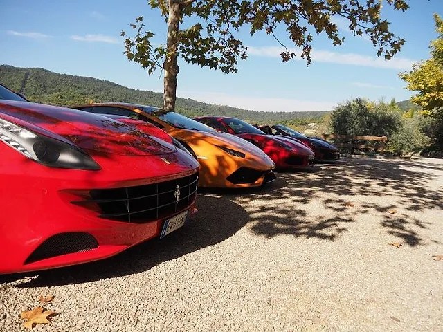 luxury car rental service in delhi